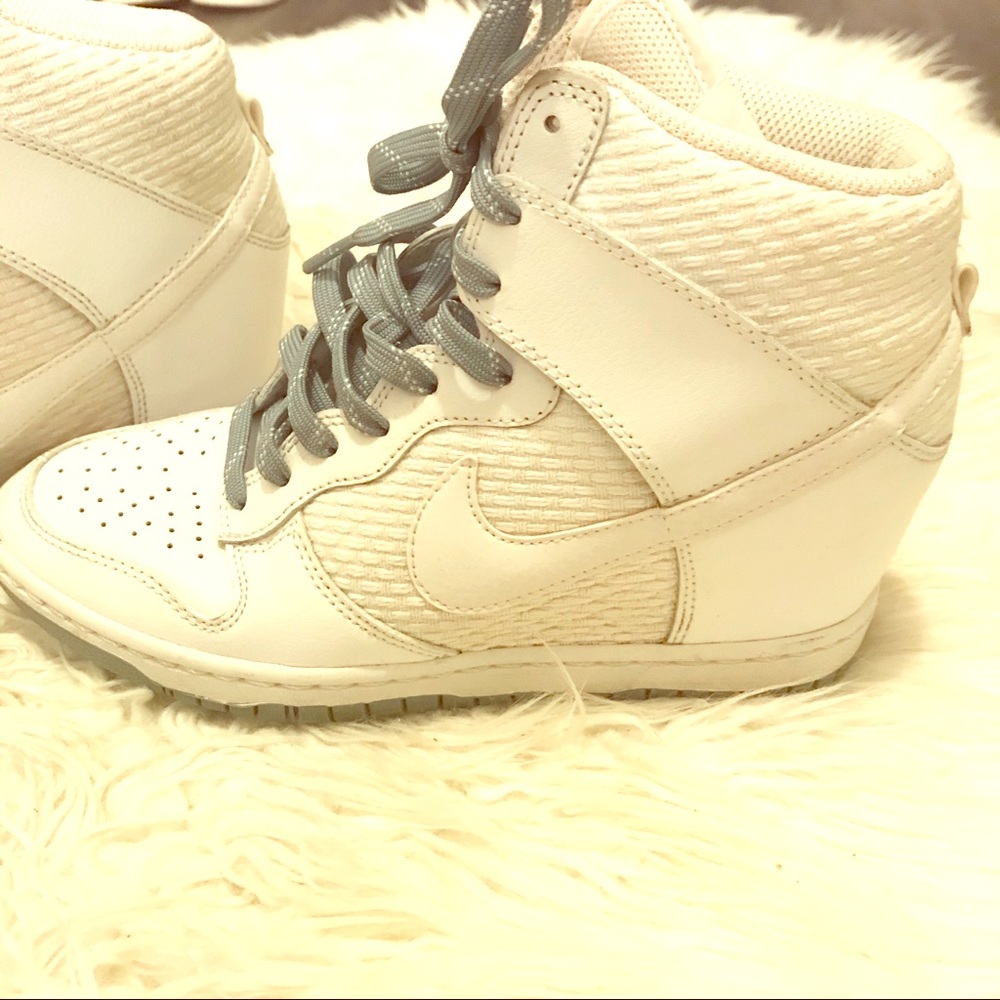 Nike Sky High Wedge Runner